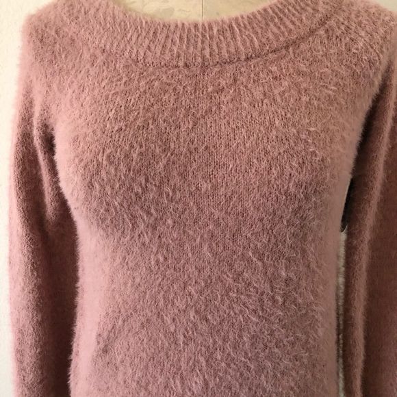 Soft fuzzy pink knit sweater new with tags - Picture 3 of 8